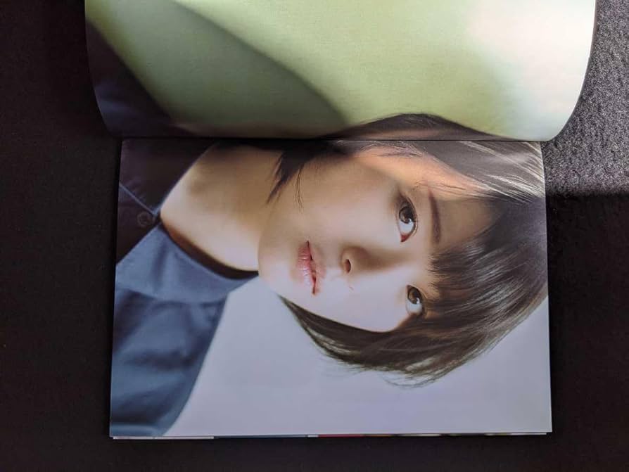 Amazon.co.jp: 浜辺美波 写真集 voyage 女優 初めての海外旅行